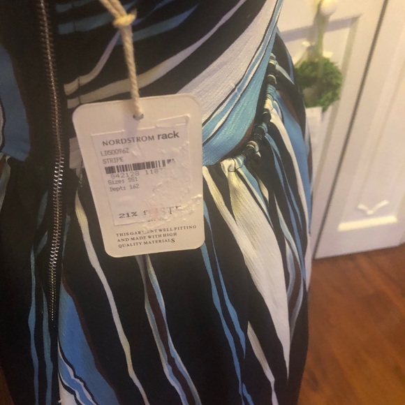L’Artiste  Blue Striped Dress w/Criss Cross Back NWT -Small - Picture 6 of 8